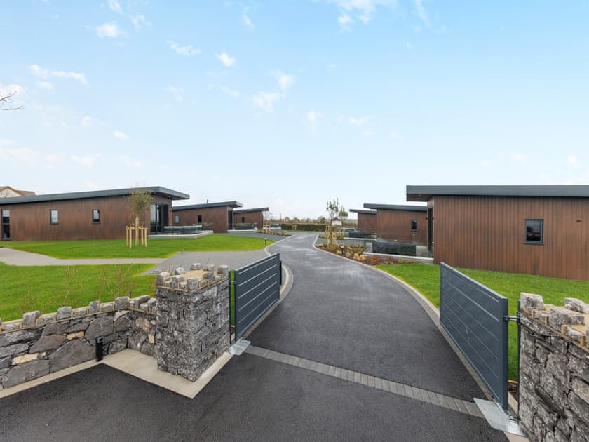 Exterior | Lodge One - Ty Llwyd, Llangefni