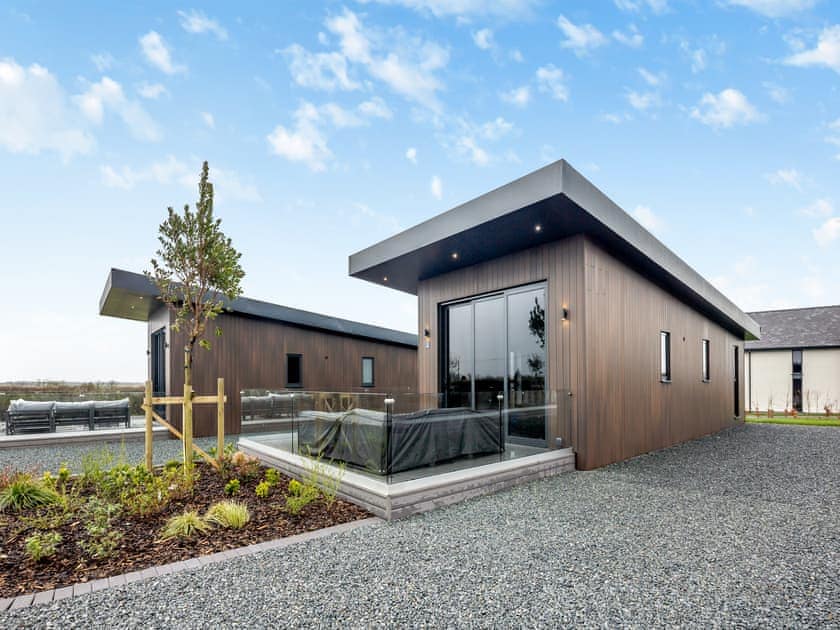 Exterior | Lodge Five - Ty Llwyd, Llangefni