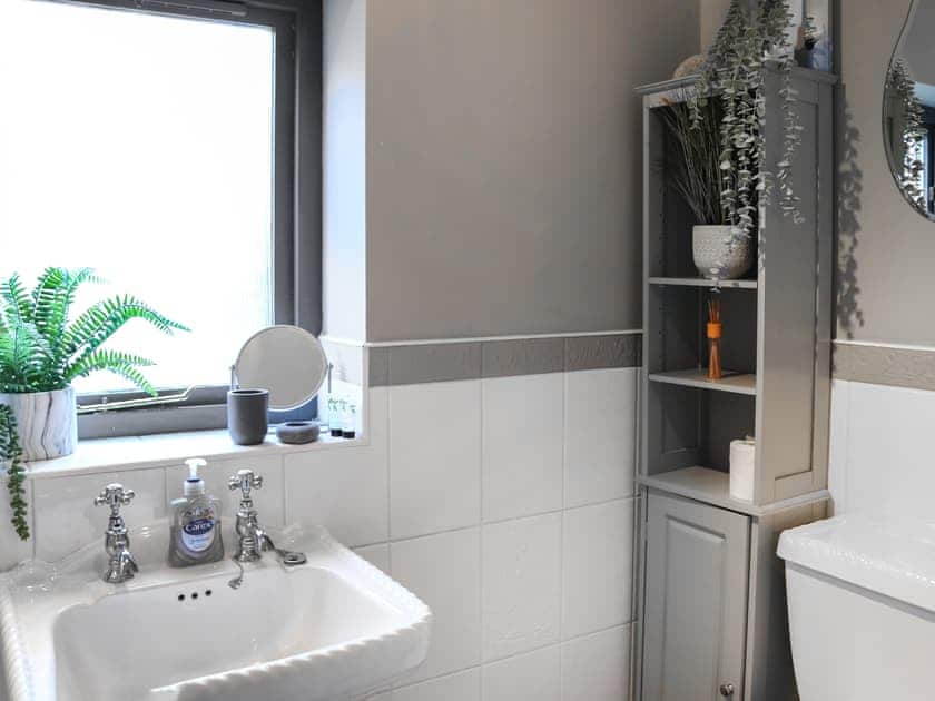 Bathroom | Mynydd A Mor, Mountains and Sea, Trefor, near Caernarfon