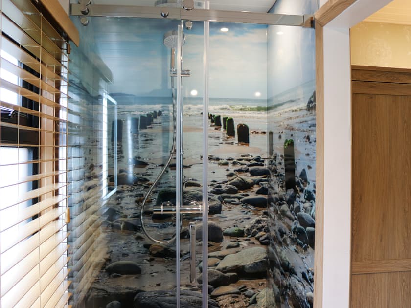 Bathroom | Aberdaron Retreat- Gwdihw - Aberdaron Retreat, Aberdaron