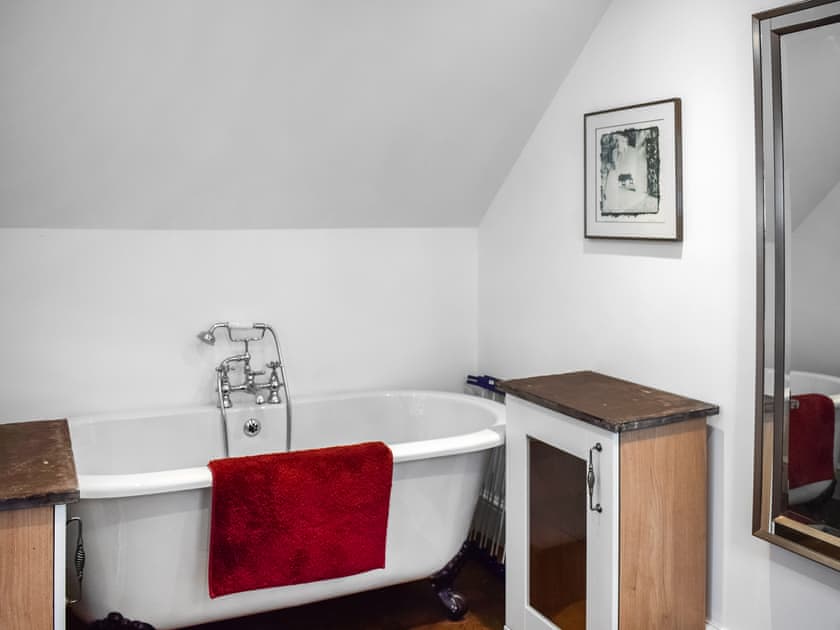Bathroom | Old Chimneys Studio - Lewes Retreats, Plumpton Green, near Lewes
