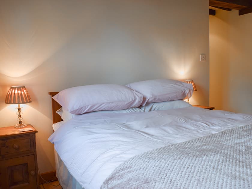 Double bedroom | Meadowbrook Farm - The Old Dairy - Meadowbrook Farm Cottages, Moreton, near Thame