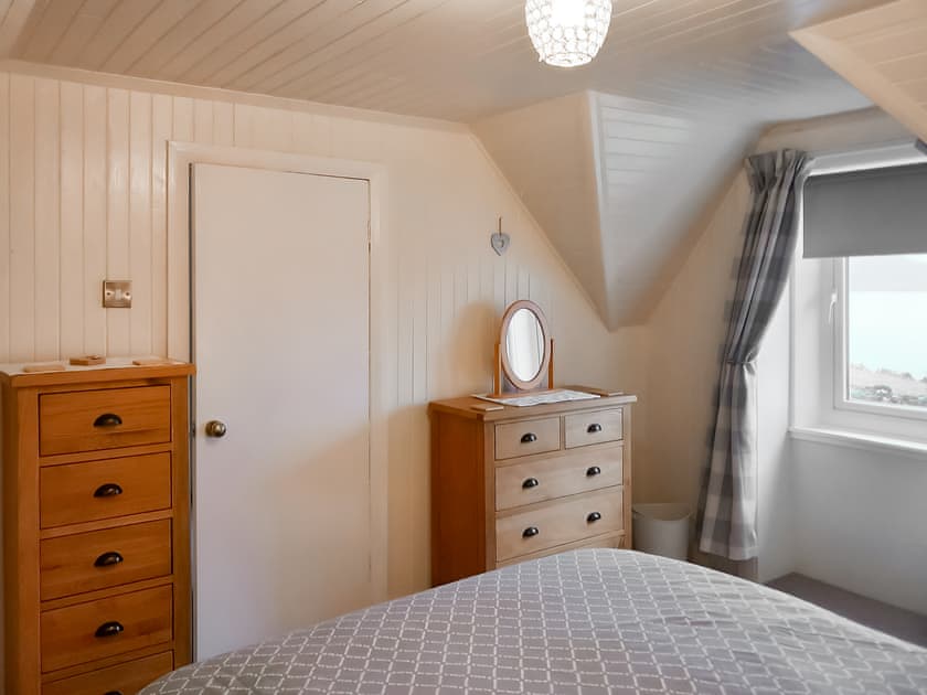 Double bedroom | Sunnybank Cottage, Inveralligin, near Torridon
