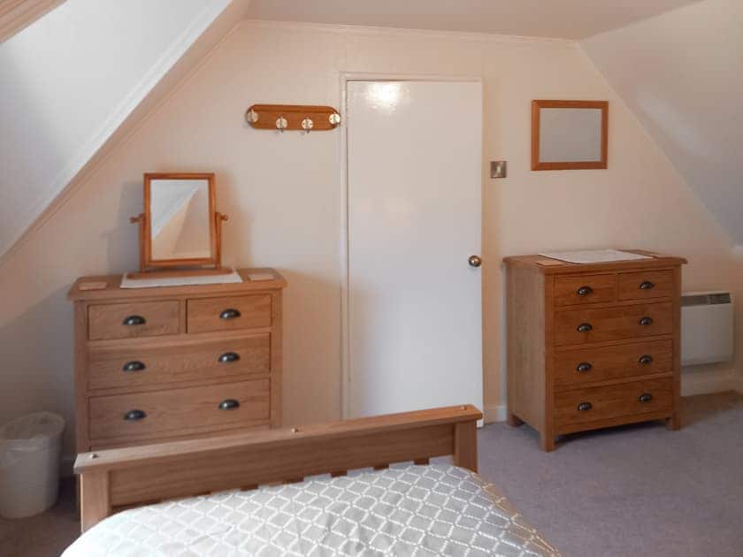 Twin bedroom | Sunnybank Cottage, Inveralligin, near Torridon