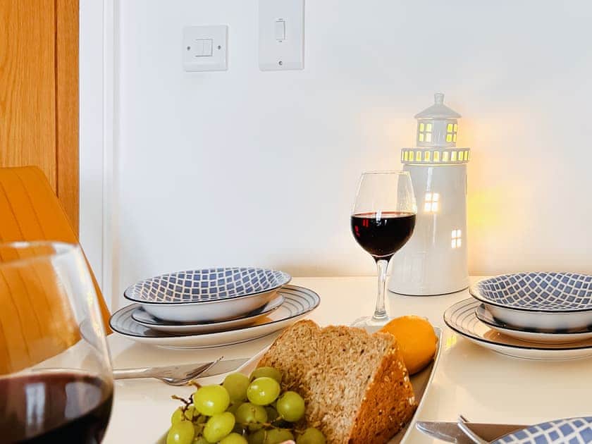 Dining Area | Avocet 1 - The Cove, Brixham