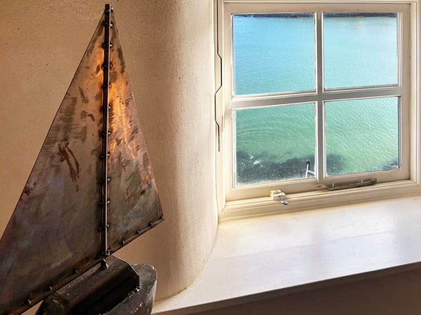 Double bedroom | Puffin Burrow, Portmellon, near Mevagissey