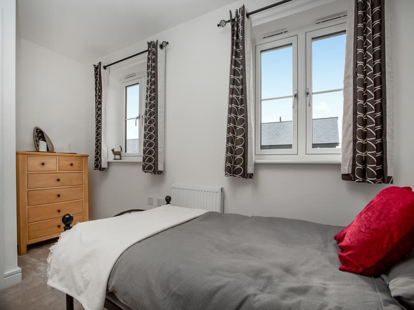 Twin bedroom | Wagtails, Dartmouth