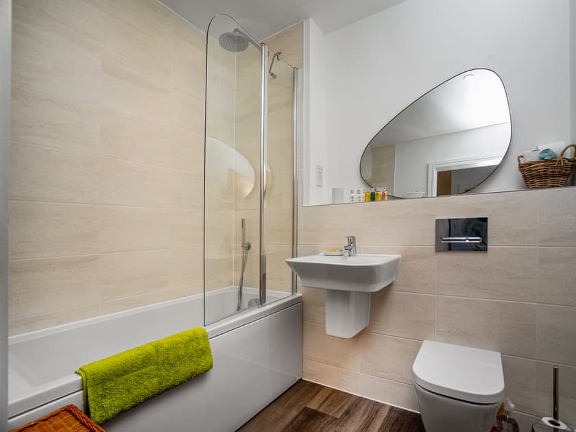 Bathroom | Wagtails, Dartmouth