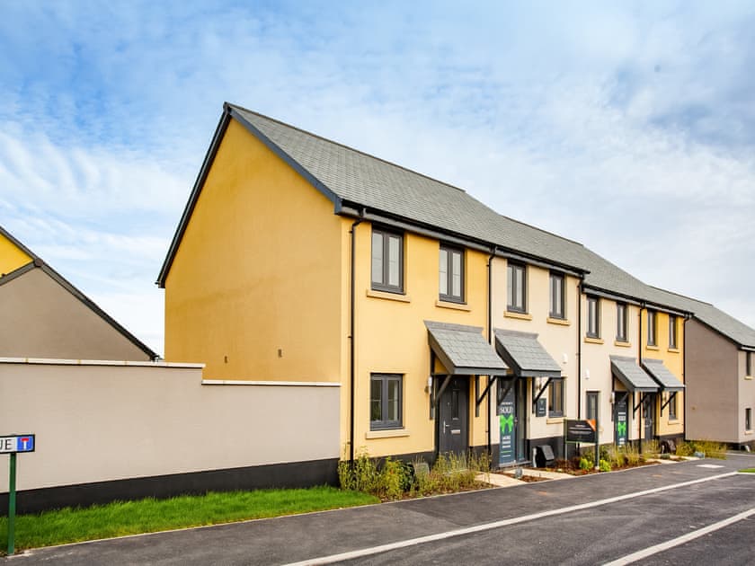 Exterior | Wagtails, Dartmouth