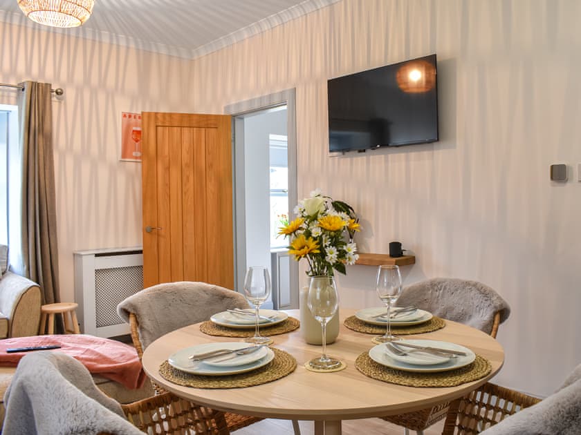 Dining Area | Cottage 2, Woodhead of Mailer