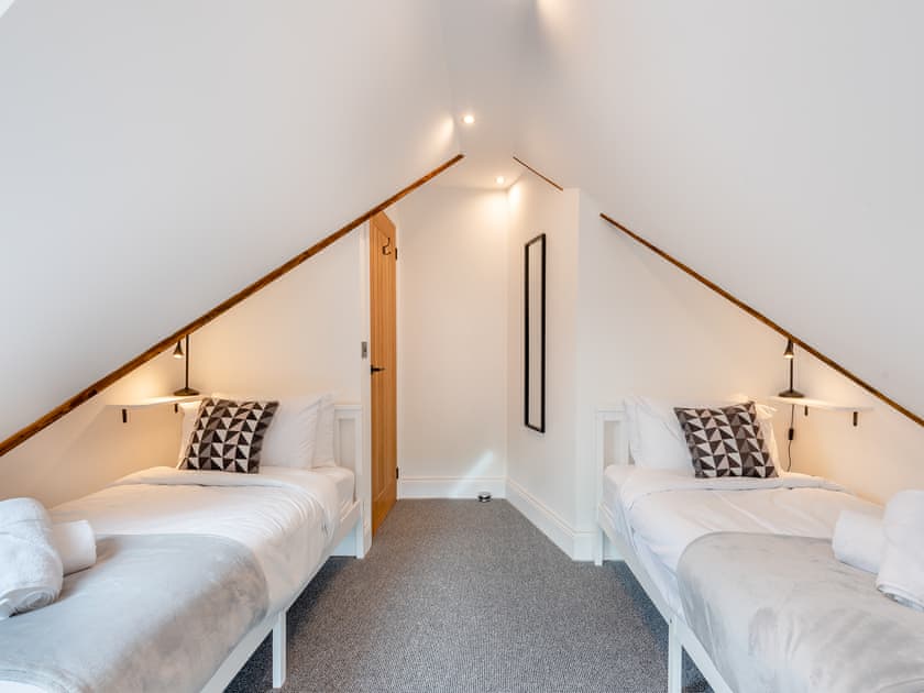 Twin bedroom | Cedar Lodge, Pleasley Vale, near Mansfield