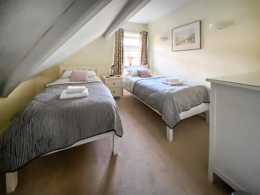 Twin bedroom | Wansfell Cottage, Ambleside