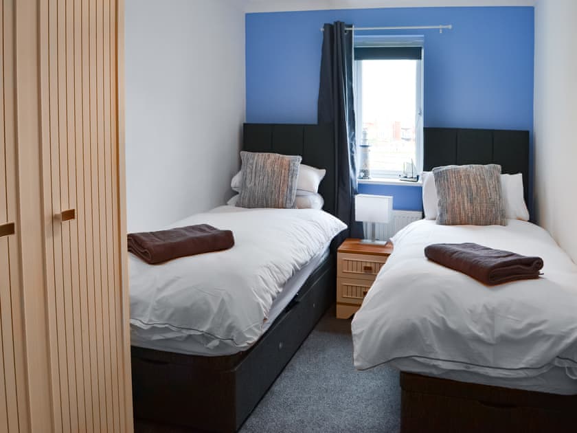 Twin bedroom | The Bandstand Sea View, Blyth 
