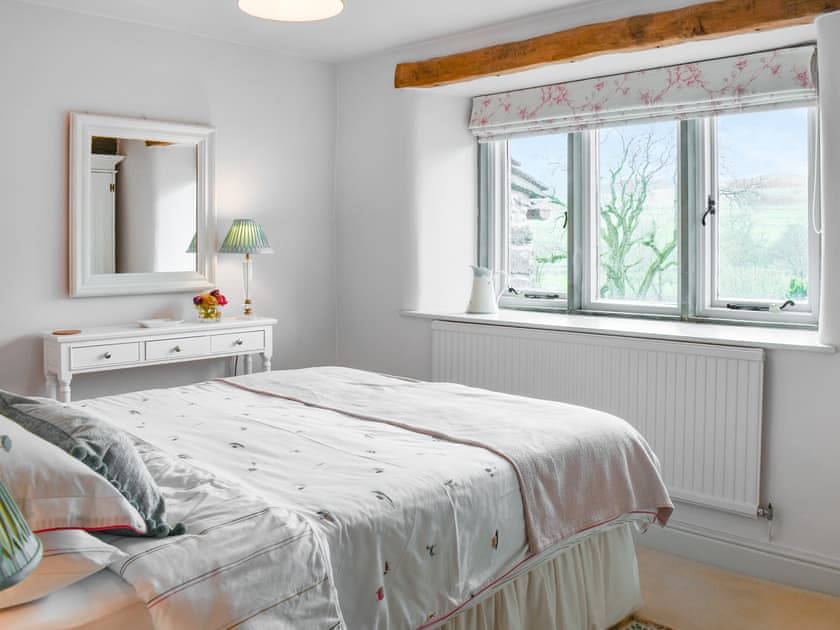 Comfortable double bedroom with wonderful views | Tophams Laithe, Conistone with Kilnsey, Grassington