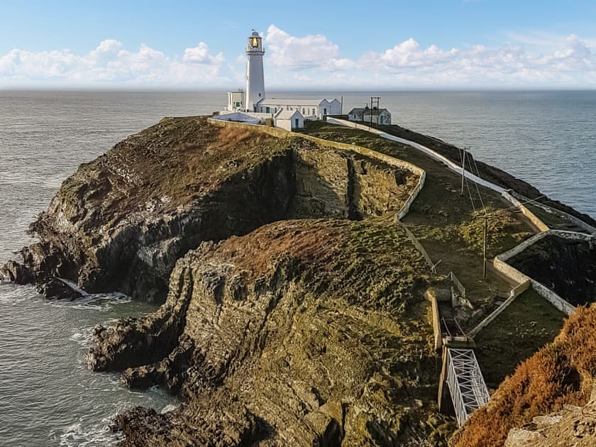 Surrounding area | Hen Ysgol, Llanfaethlu, Anglesey
