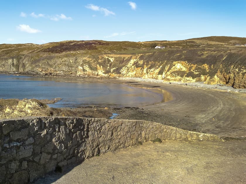 Surrounding area | Hen Ysgol, Llanfaethlu, Anglesey