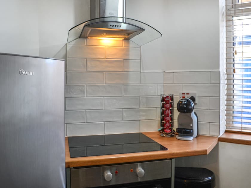 Kitchen | Hogarth Apartment by the Sea - Hogarth by the Sea Apartments, Newbiggin-by-the-Sea