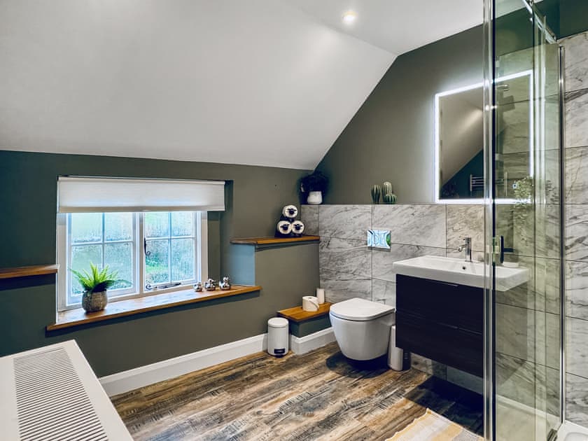 Bathroom | Winkle Cottage, Calbourne