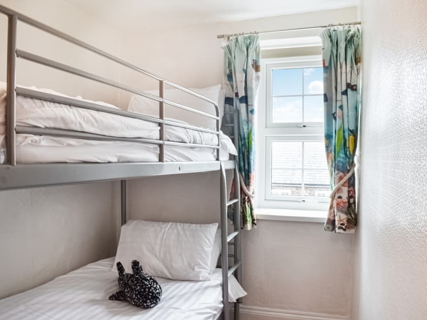 Bunk bedroom | Bithecutt Cottage, Bude