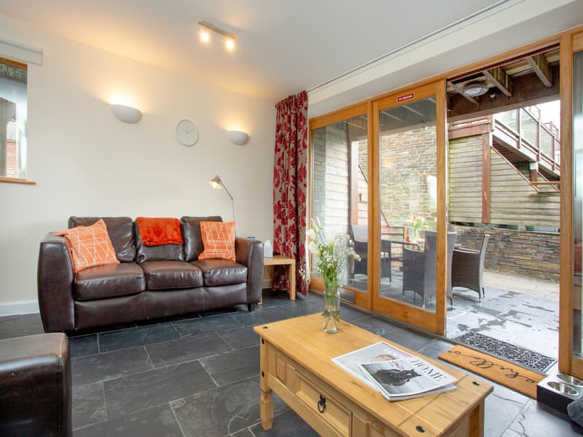 Living area | Golf Club Lodges- Curlew - Golf Club Lodges, Blackawton, near Totnes