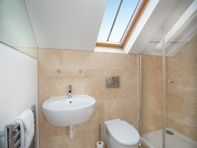 Bathroom | Golf Club Lodges- Curlew - Golf Club Lodges, Blackawton, near Totnes