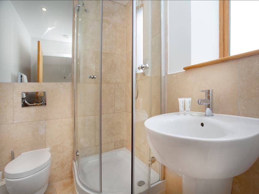 Bathroom | Golf Club Lodges- Curlew - Golf Club Lodges, Blackawton, near Totnes