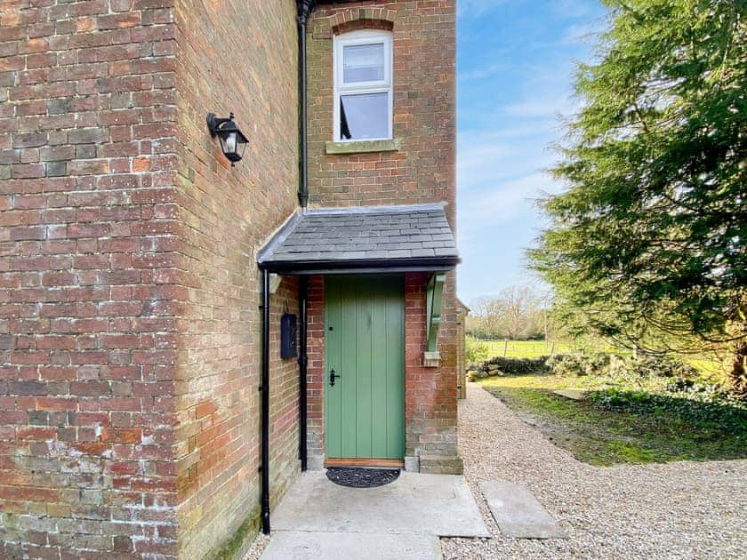 Exterior | Middle Farm Cottage, Winterbourne Monkton, Nr Marlborough