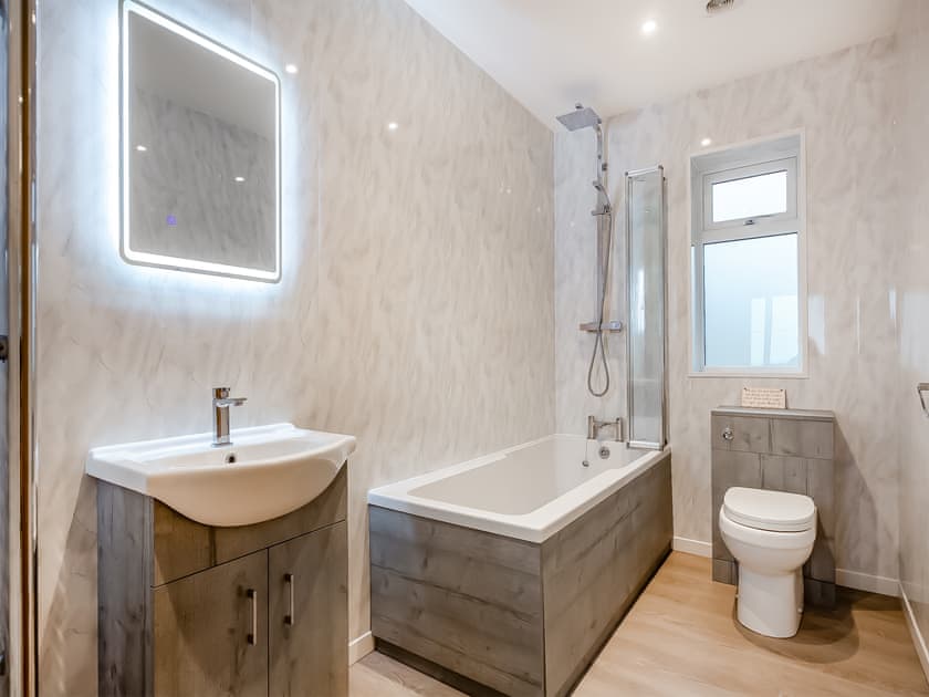Bathroom | Hedd Wen, Nebo nr Caernarfon