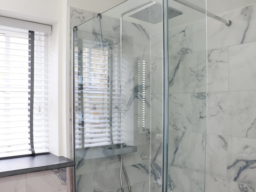 Bathroom | Bwthyn y Celyn, Conwy Town
