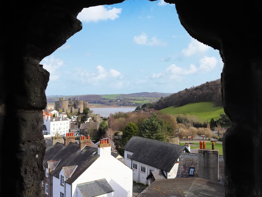 Surrounding area | Bwthyn y Celyn, Conwy Town
