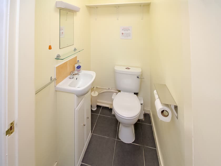 WC Room 1st Floor  | Rivers Edge Penthouse, Porthmadog