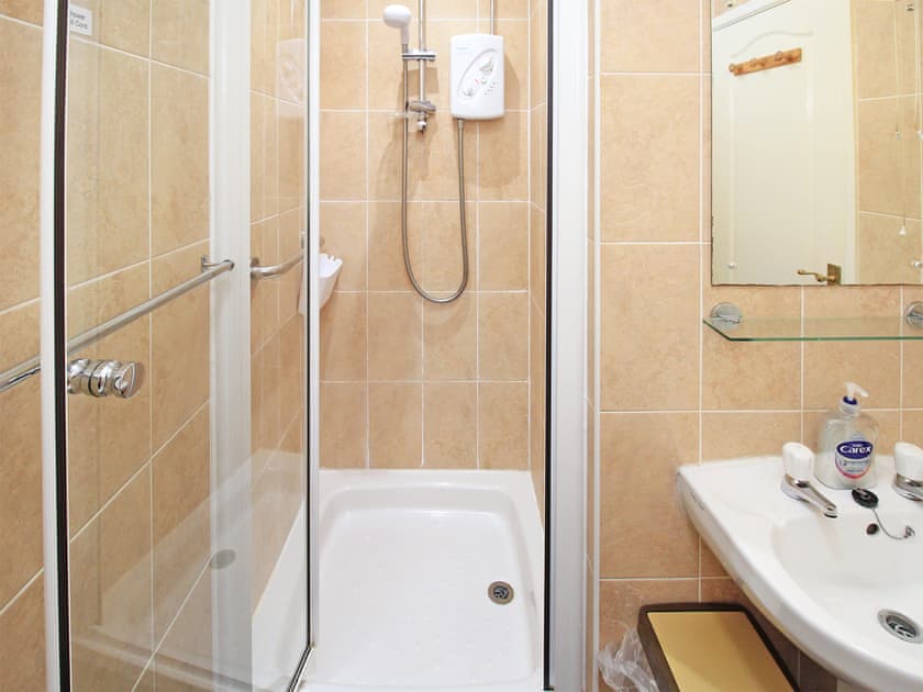 Shower Room 2  | Rivers Edge Penthouse, Porthmadog