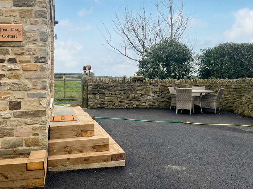 Exterior | Peartree Cottage, Sheffield