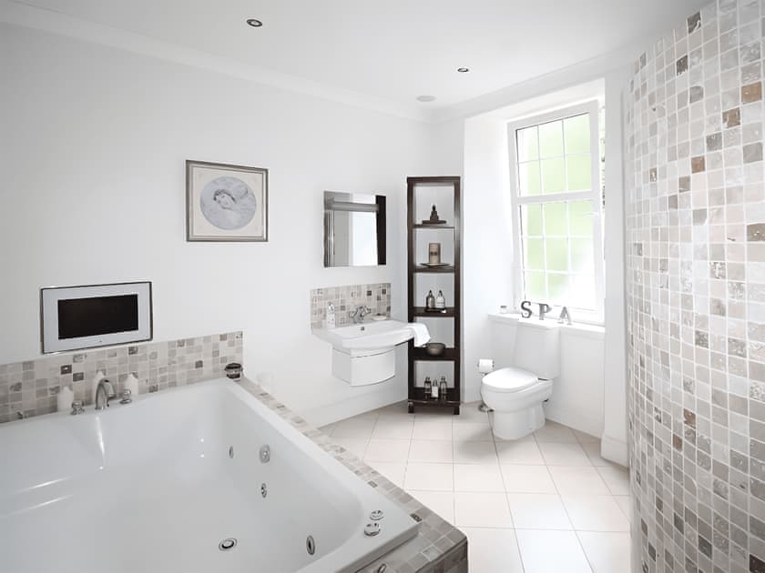 Bathroom | Island SeaView Villa, Rothesay