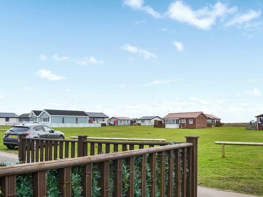 View | Yeolde Woodern Country View Seashak - Holiday Lets, Bridlington