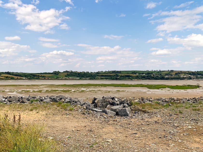 Surrounding area | Beachside, Llansteffan
