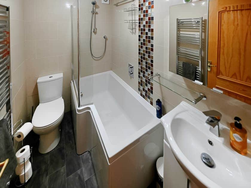 Bathroom | Hirta, Plockton