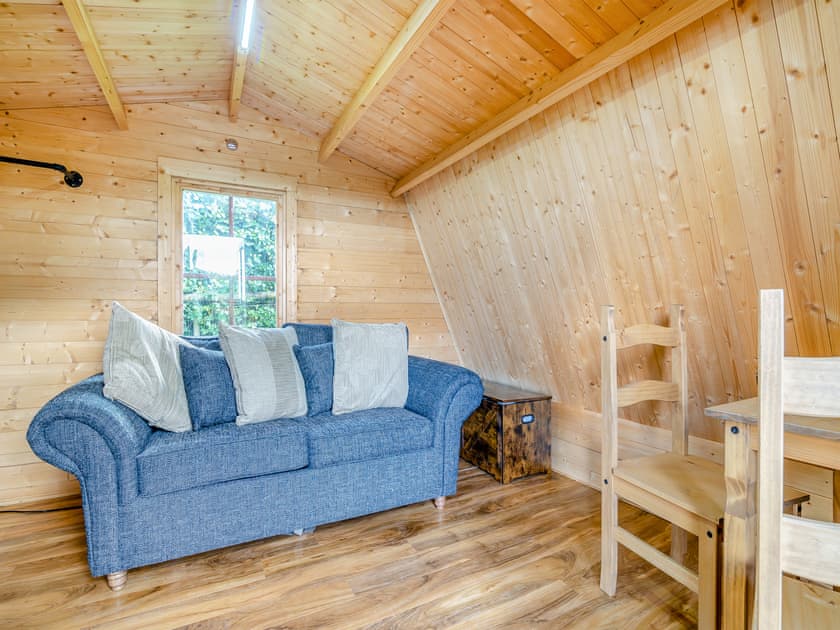 Open plan living space | Shadi - Hengenin Holidays, Llandyfan, Ammanford