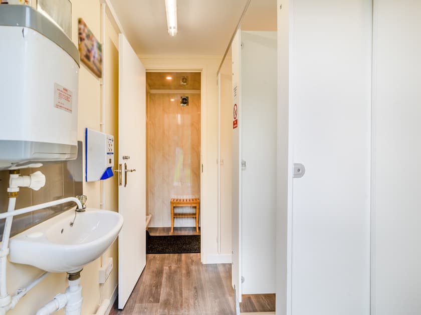 Shower room | Shadi - Hengenin Holidays, Llandyfan, Ammanford
