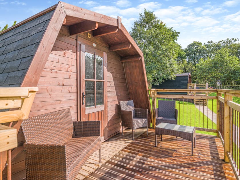 Sitting-out-area | Shadi - Hengenin Holidays, Llandyfan, Ammanford