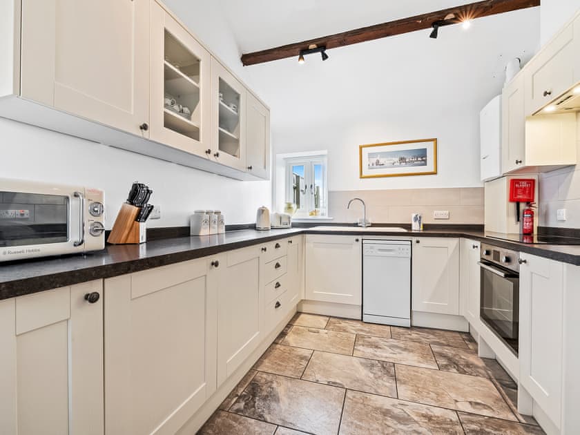 Kitchen | The Cottage - Midknowle Farm Cottages, South Barrow, near Yeovil