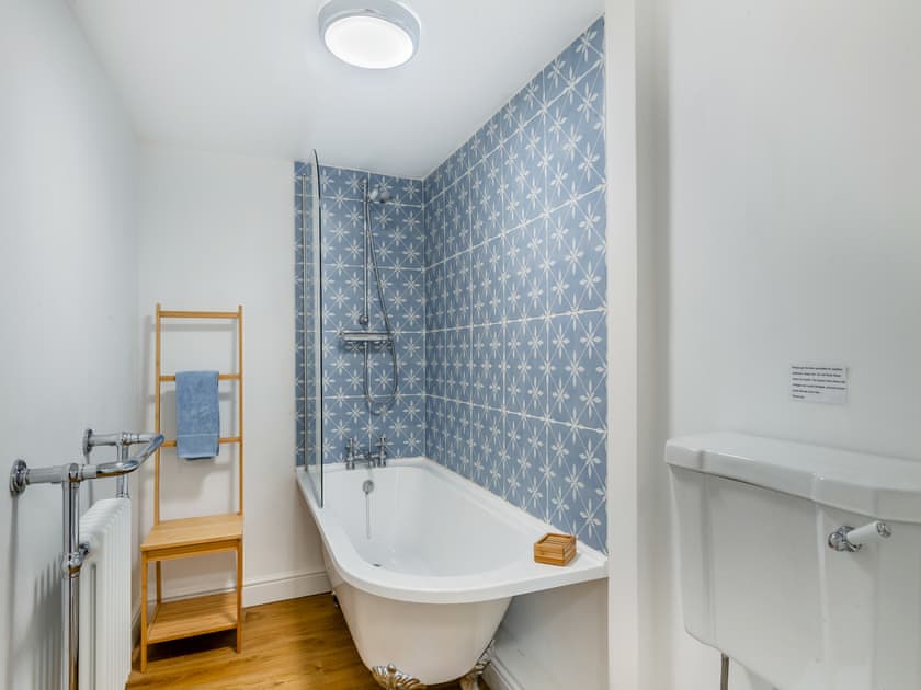 Bathroom | Lavender Cottage, Heacham