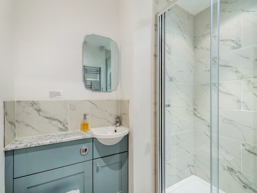 Shower room | Lavender Cottage, Heacham