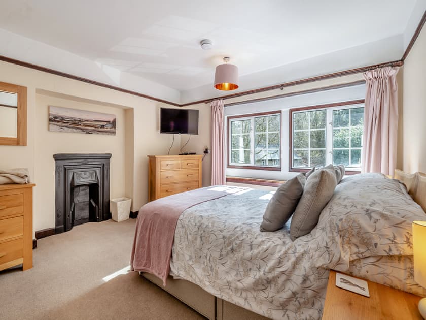 Double bedroom | Little Meadow, Hexworthy, near Yelverton