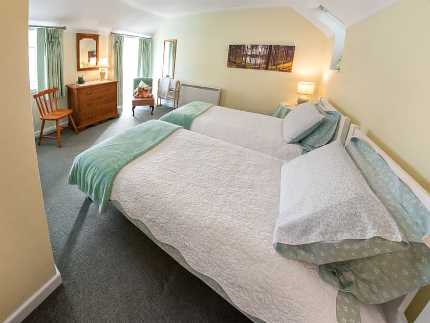 Twin bedroom | Cherry Tree Cottage - Spring Cottages, Cheddar