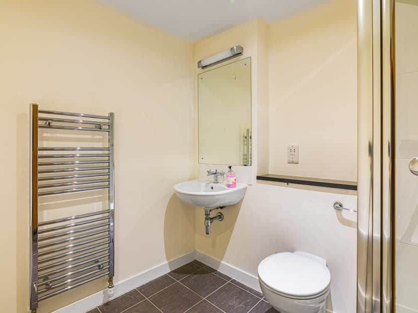 Bathroom | Abbey Church 20 - Highland Club, Fort Augustus