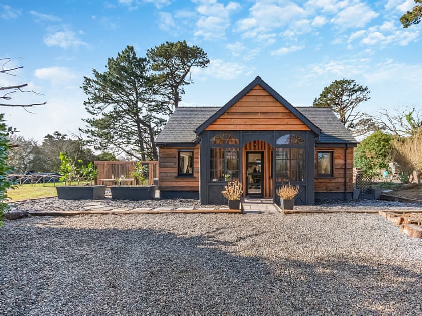 Exterior | Bwythyn Cudd, Goodwick, near Fishguard