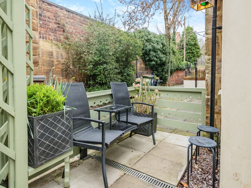 Sitting-out-area | Stella’s Retreat, Guisborough