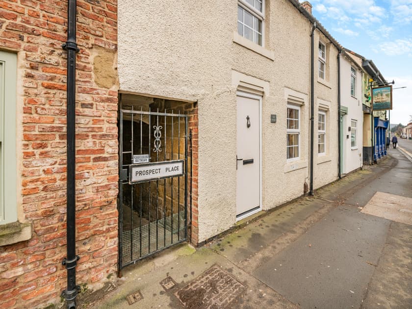 Exterior | Stella’s Retreat, Guisborough