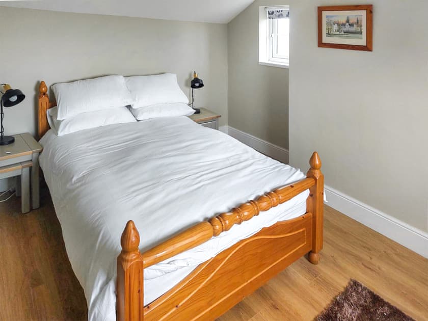 Double bedroom | The Lodge at Owstwick Hall, Owstwick, near Roos